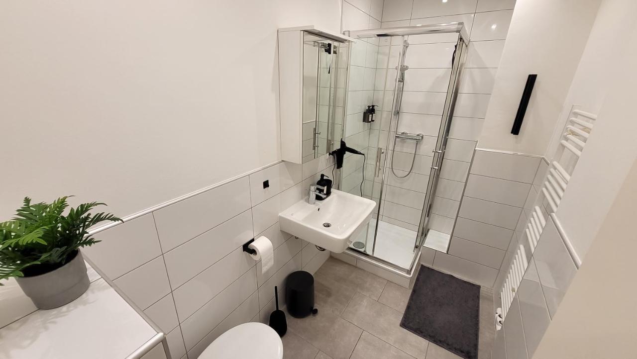 Business & Family - Zentral, 24h Check-in, Xxl Tv Apartment Siegburg
