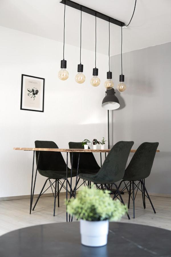 Business & Family - Zentral, 24h Check-in, Xxl Tv Apartment Siegburg